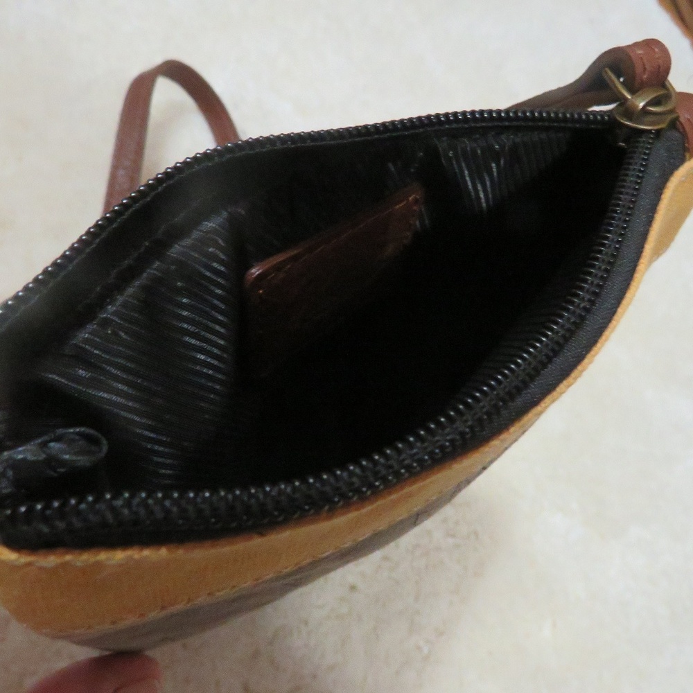 NWT Mona B Sunny Crossbody Purse - Picture 3 of 5